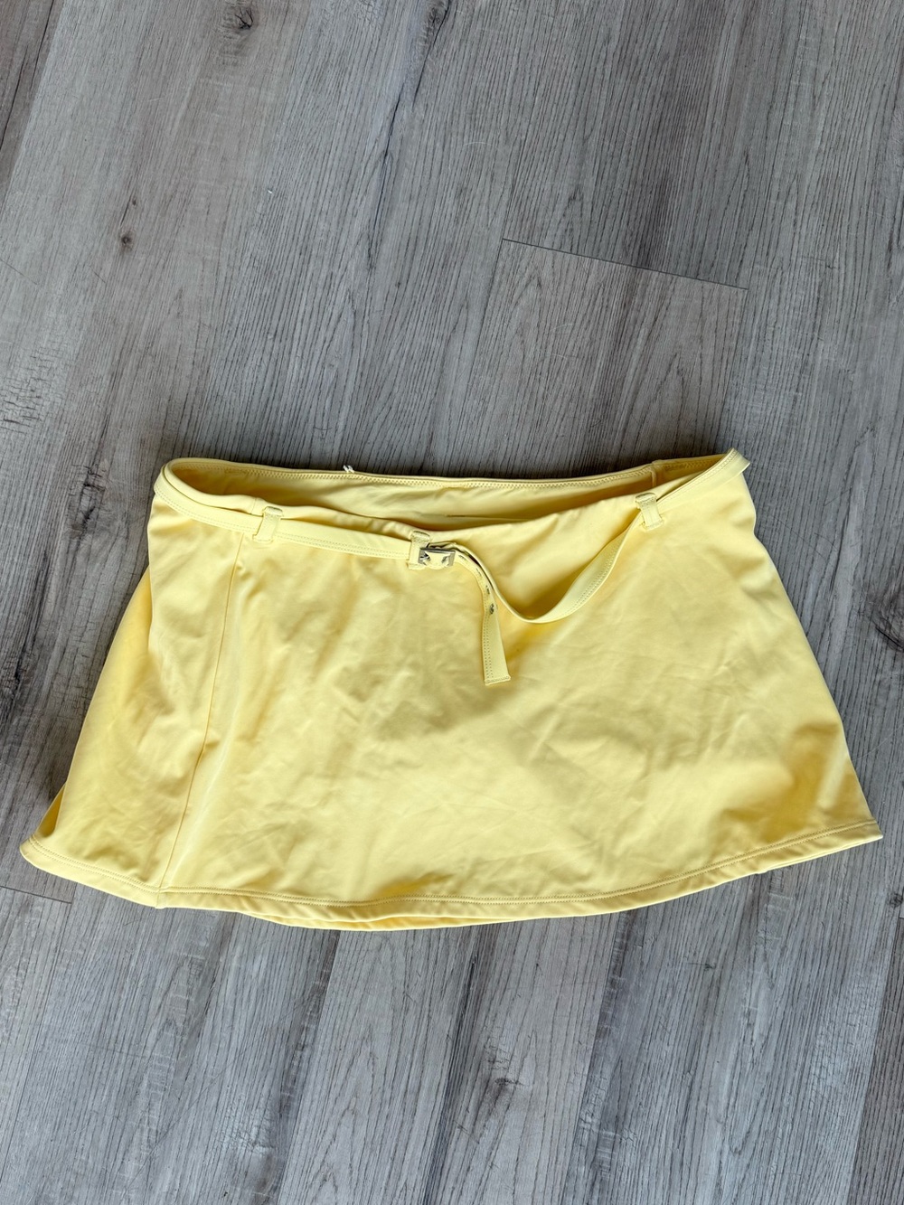 kotomi bikini set w skirt  💛 - Picture 4 of 5